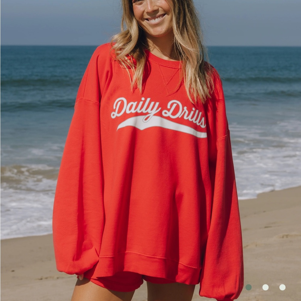 DAILY DRILLS!! Brand new with tags m/l sweatshirt!!!!
